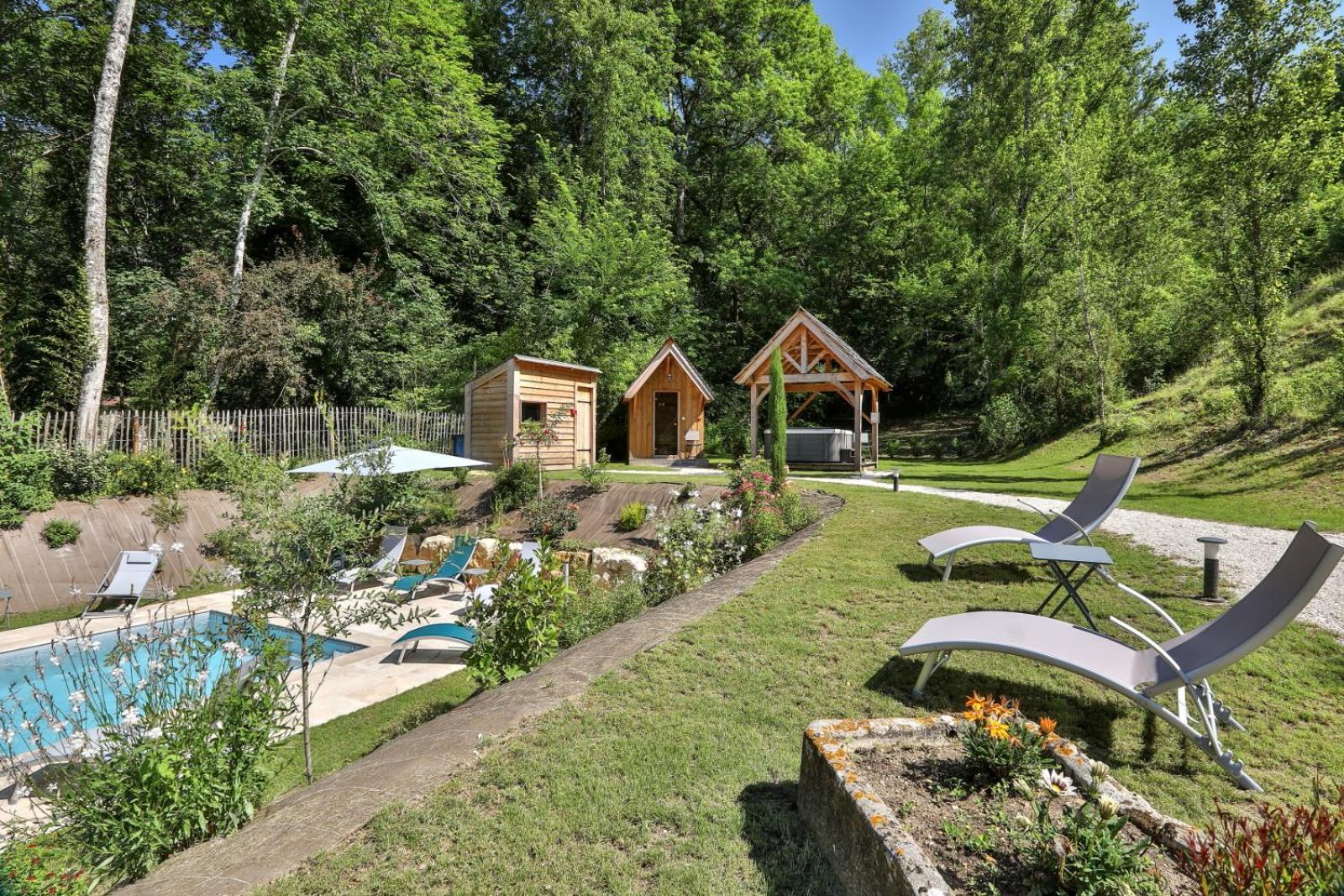 Boutique-Hotel Restaurant L'Atelier D'Epicure Logis Castels Luaran gambar