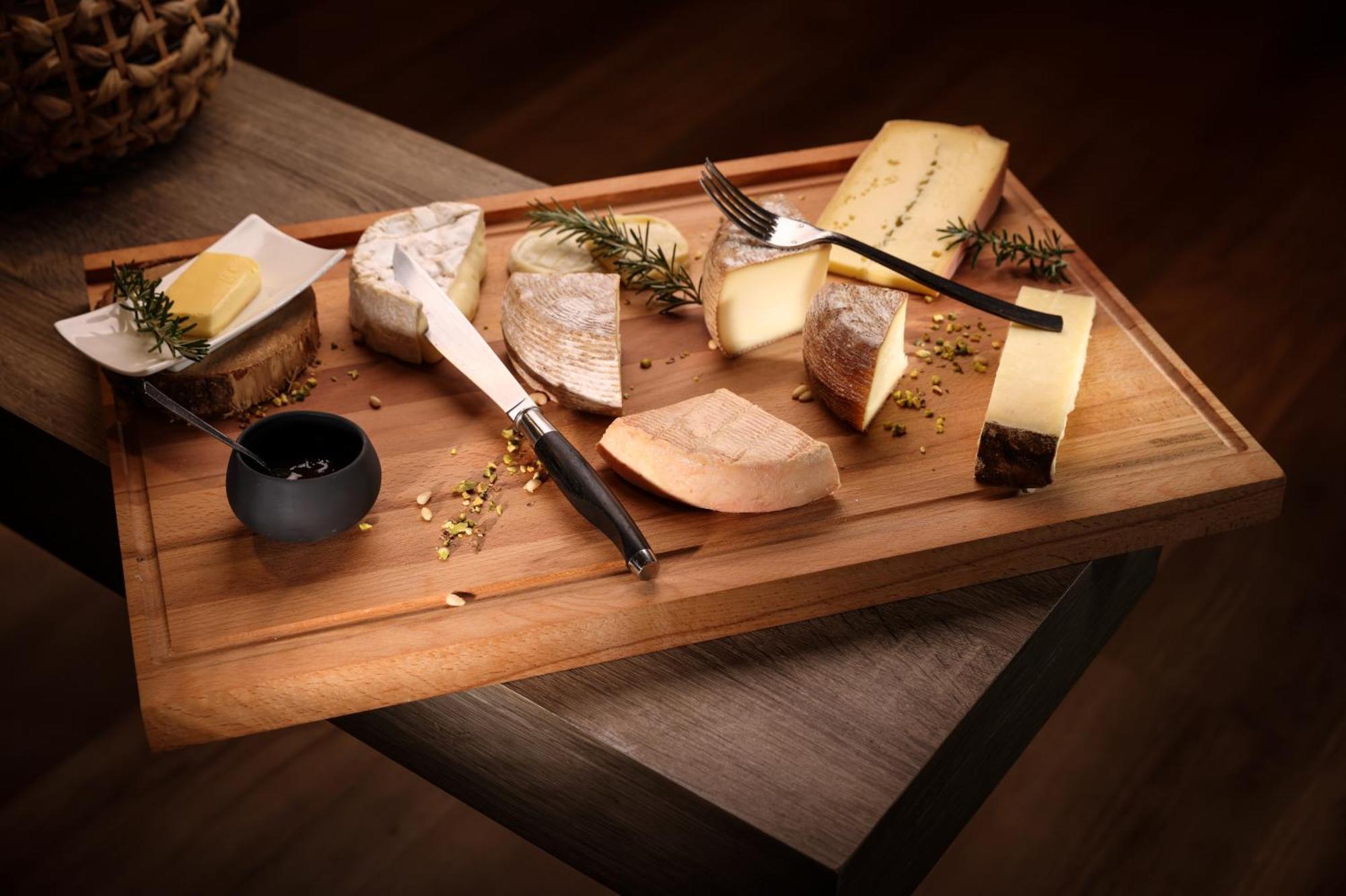 Boutique-Hotel Restaurant L'Atelier D'Epicure Logis Castels Luaran gambar